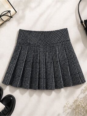 Black & White Plaid Pleated Mini Skirt | Dark Academia Preppy Skater